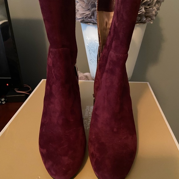 Michael Kors suede ankle boots - Picture 2 of 5